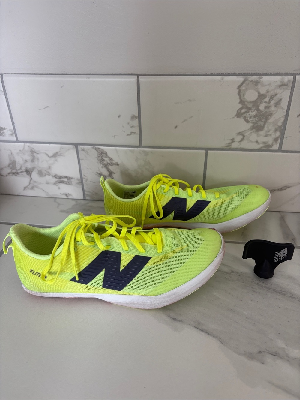 New Balance Fuel Cell Flite-S Size M7/Women 8.5 with Spikes & Key